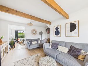 Lounge- click for photo gallery